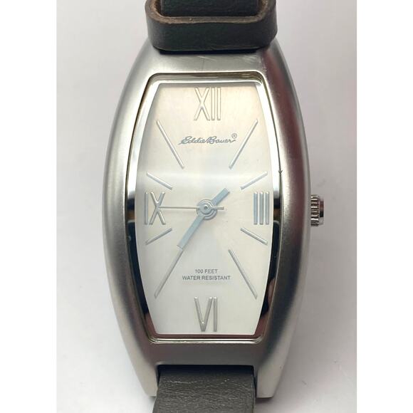 Eddie Bauer Curved Face Womens Watch 22mm - Fresh Battery - Adjustable - WR 3ATM - Picture 3 of 13